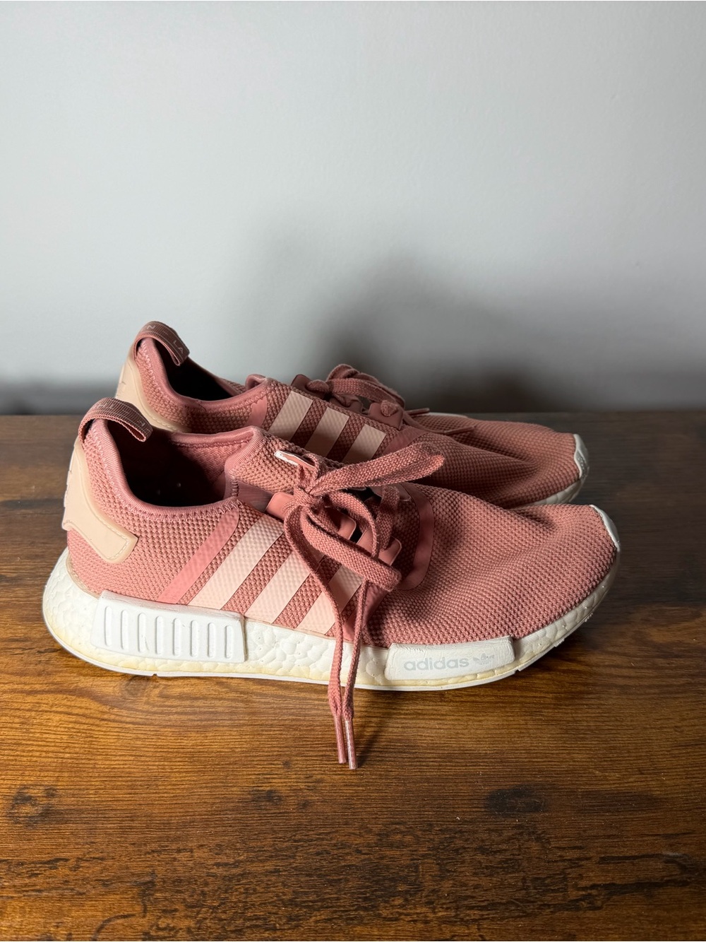 Adidas NMD R1 Dusty Pink Blush Sneakers Women’s Size 10 S76003